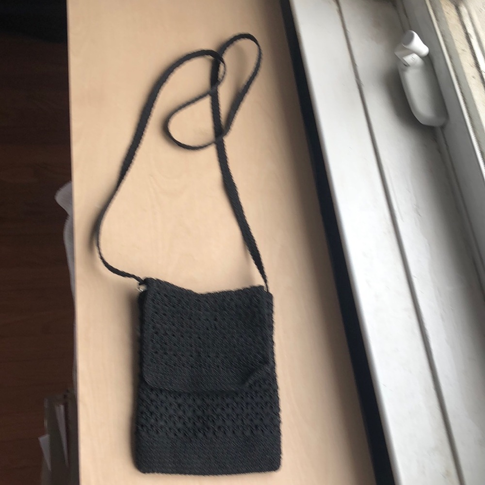 Knitted purse